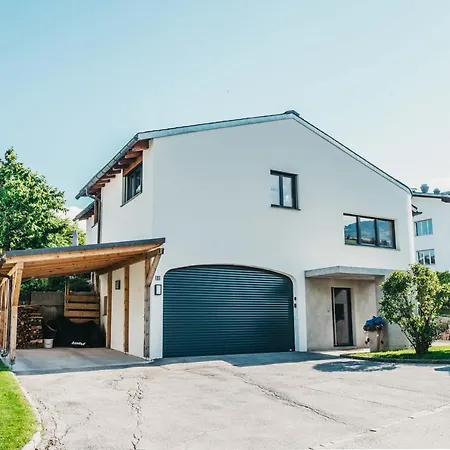 Charming 4 Bed Flat In Flims Apartment Exterior photo
