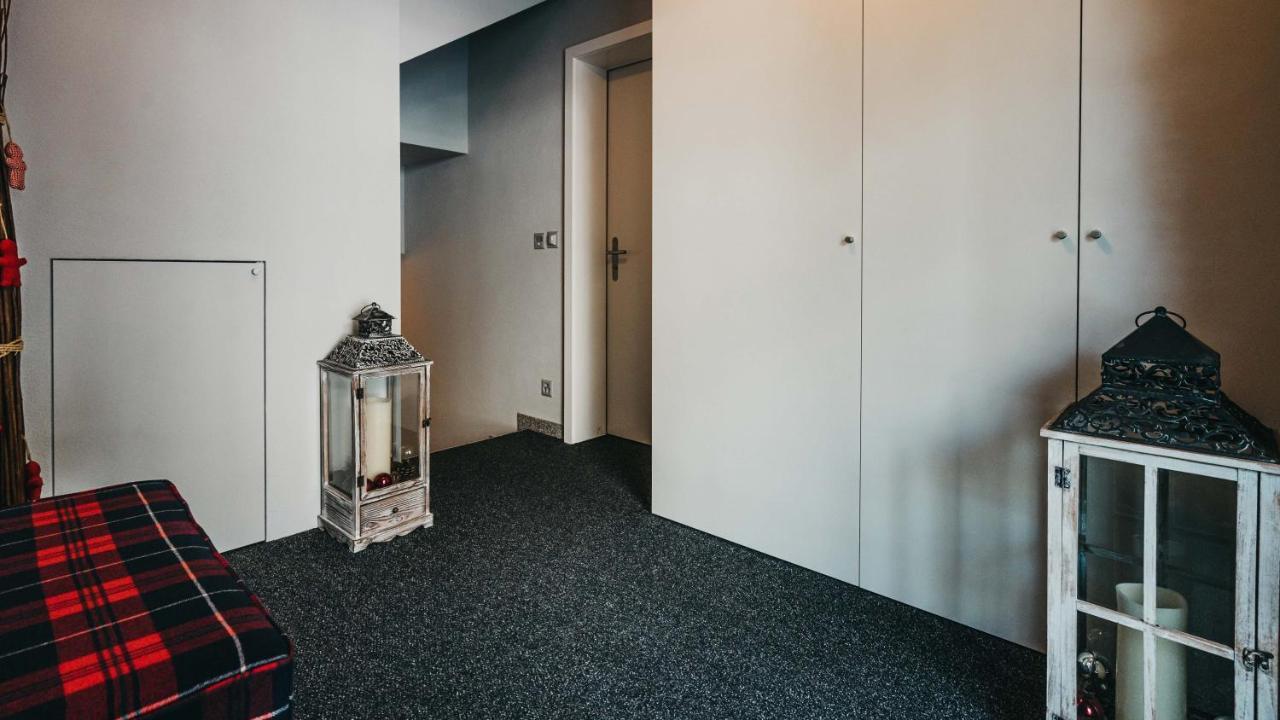 Charming 4 Bed Flat In Apartment Flims