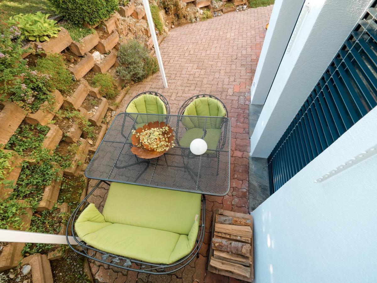 Charming 4 Bed Flat In Apartment